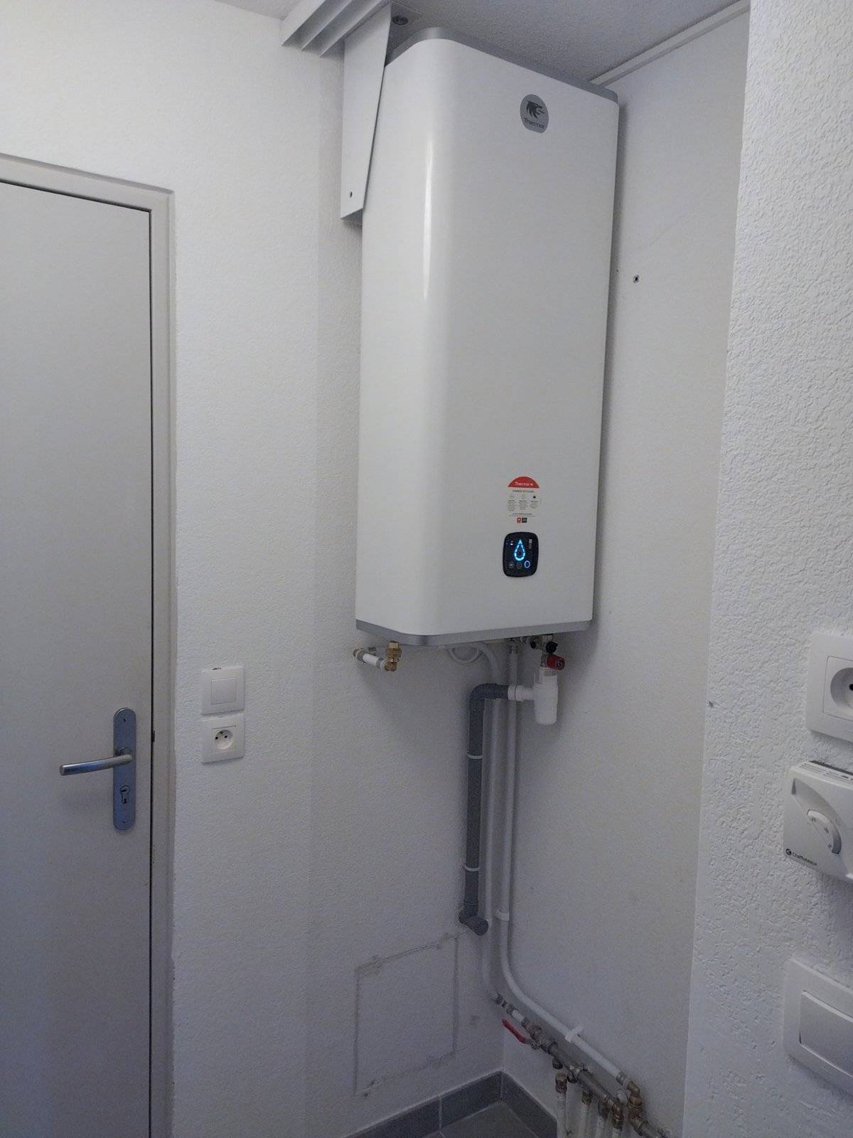 Remplacement d’un chauffe-eau 150L par un modèle mural extra plat intelligent avec kit inox à Châteaurenard dans les Bouches-du-Rhône